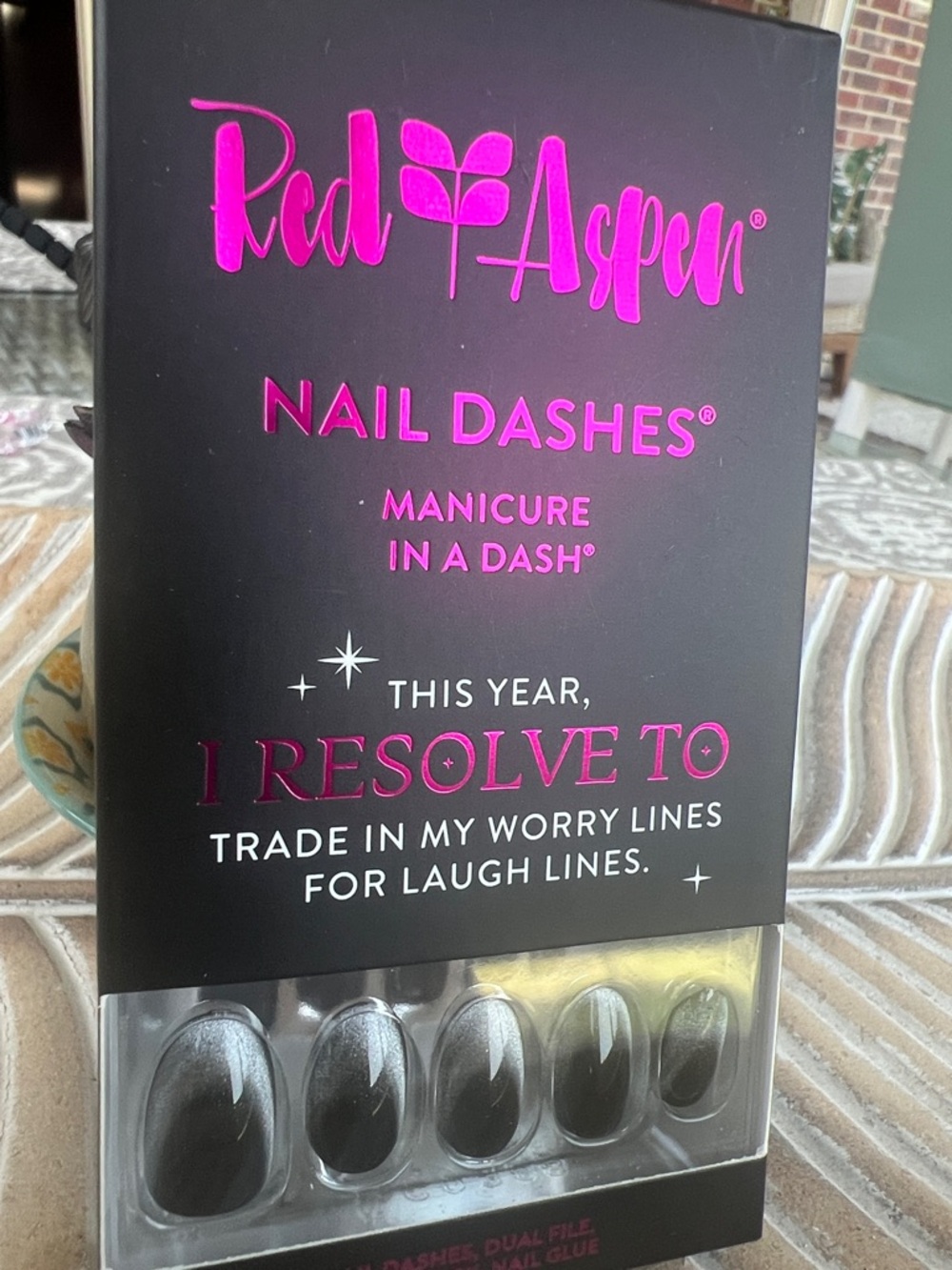 New Years Kiss, Kerrigan Red Aspen Press-On Nail Dashes Nails NEW